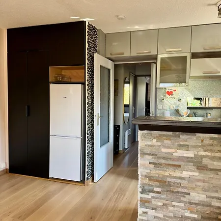 Cote Quai Du Cap D'agde - Parking - Histoire De Cles