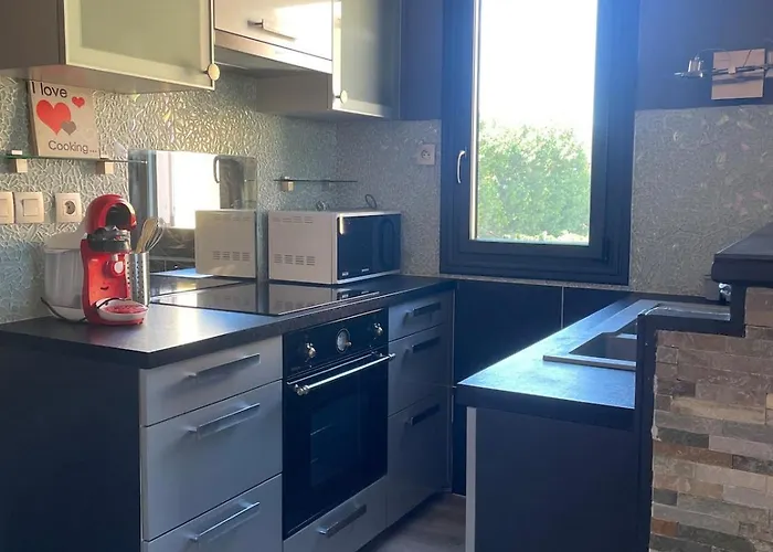 Cote Quai Du Cap D'agde - Parking - Histoire De Cles * Agde