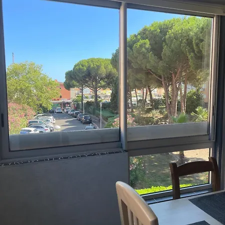 Cote Quai -t2 Vue Port Parking Prive Cap D'agde Centre Agde