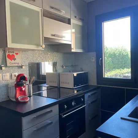 Cote Quai Du Cap D'agde - Parking - Histoire De Cles