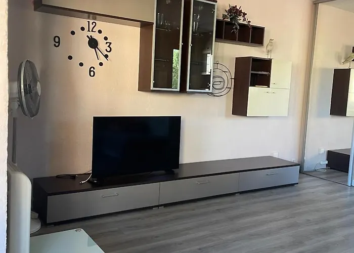 Daire Cote Quai Du Cap D'agde - Parking - Histoire De Cles