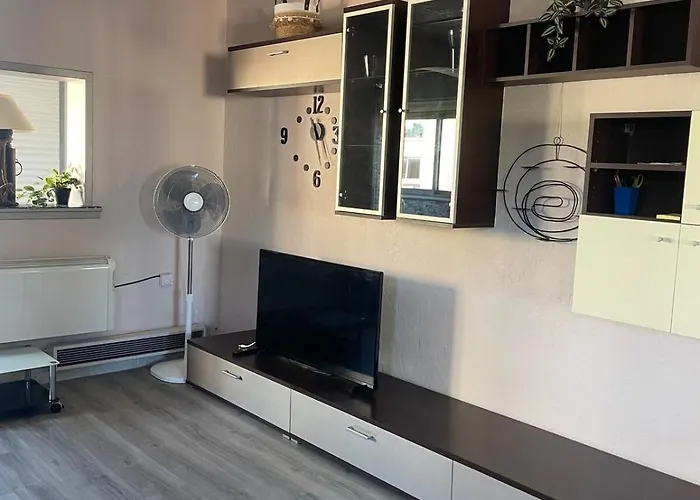 Cote Quai Du Cap D'agde - Parking - Histoire De Cles Agde